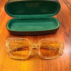 Flatlist Transparent Sunglasses